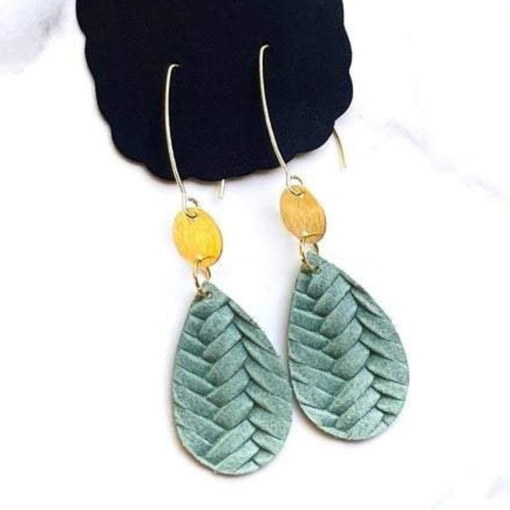 NWT Genuine Sage Green Leather Teardrop Dangle Earrings - Picture 2 of 2